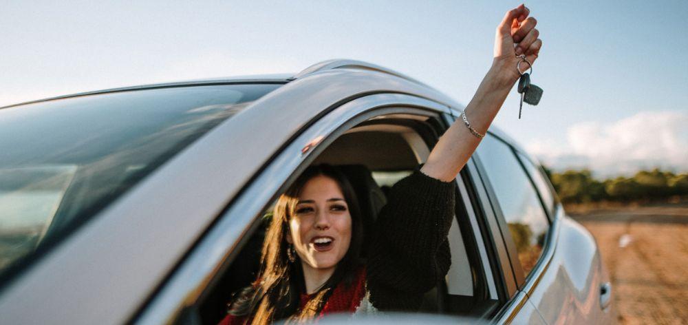 Checklist digital para comprar tu primer auto usado en Perú: evita papeletas ocultas y asegúrate de una compra segura  - Cover Image